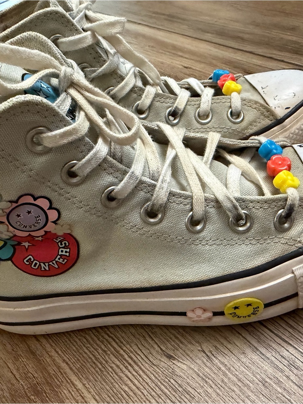 Converse Lift Platform Smiles Floral High Tops Women’s 6.5 🌼 - Picture 4 of 12